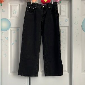 Edikted Petite Raelynn Low Rise Jeans